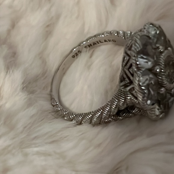 Judith Ripka flower ring size 9 - Picture 6 of 7